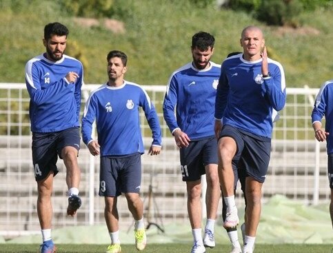 پیگیری تمرین استقلالی ها در ورزشگاه آرارات