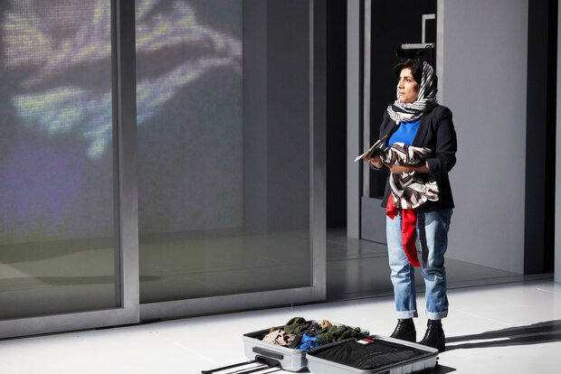 کارگردان ایرانی، گیر افتادنش در آلمان را برای فرانسویها تعریف میکند