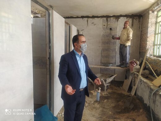 آغاز بازسازی یک سالن ورزشی در خرم آباد پس از چند دهه