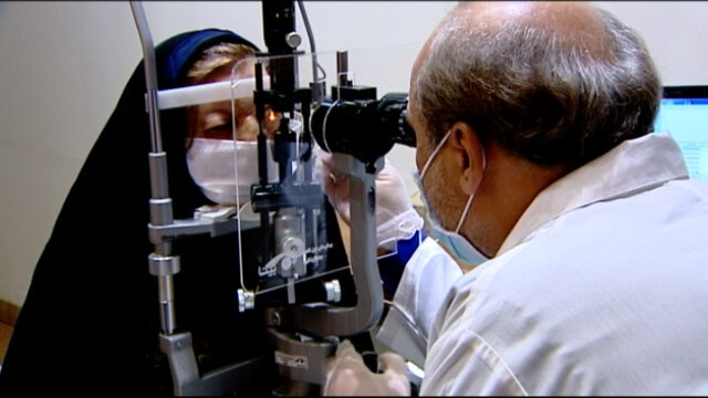 حواشی یک برنامه تلویزیونی؛ امکان درمان نابینایی ممکن است؟