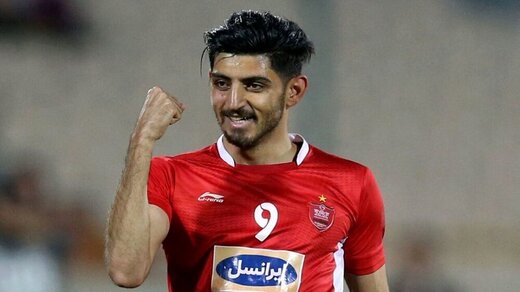 هافبک پرسپولیس از بازی بعدی محروم شد