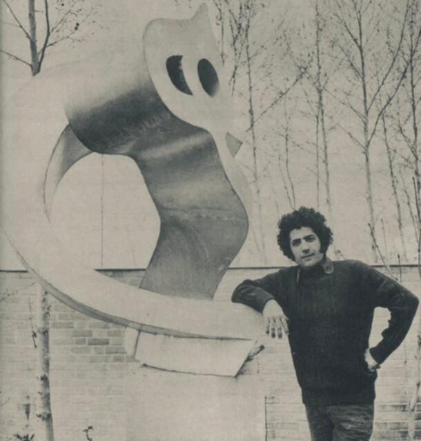 پرویز تناولی: زندگی در ایران را به هر جای دیگر ترجیح میدهم و به اجبار رفتهام