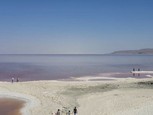 ۲۰ درصد از حق آبه دریاچه ارومیه تامین شده است