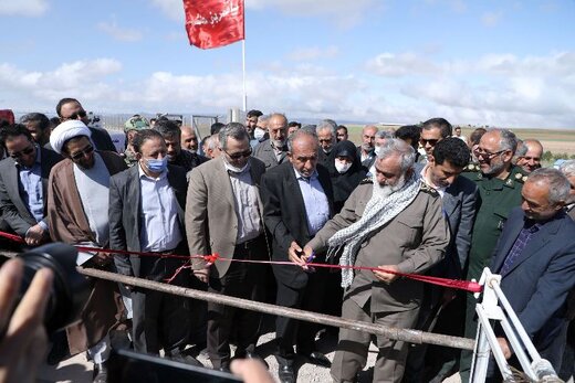 افتتاح مخزن ۴۰۰هزار مترمکعبی و کانال ۵.۷کیلومتری انتقال آب در روستای آقابابا استان قزوین