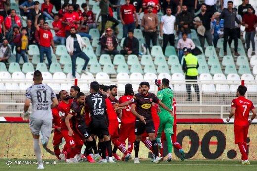 بیانیه تراکتور: شرایط فراهم بود، پرسپولیس نیامد!