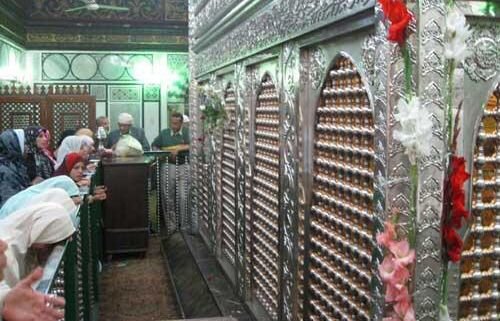 مقام‌ها و مزارهایی به نام« راس الحسین(ع)»