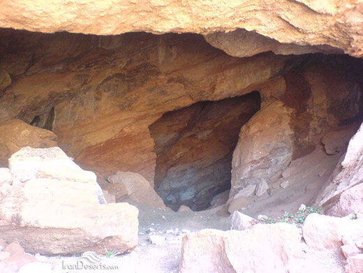 پیدا شدن پیکر بی‌جان ۲ کوهنورد در یک غار