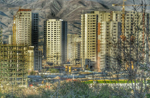 اشکالات احداث بی رویه برجهای متعدد در غرب تهران در دوره قالیباف بالاخره بیرون زد/ شهردار منطقه ۲۲: نه فاضلاب داریم،نه حمل ونقل و نه مدرسه