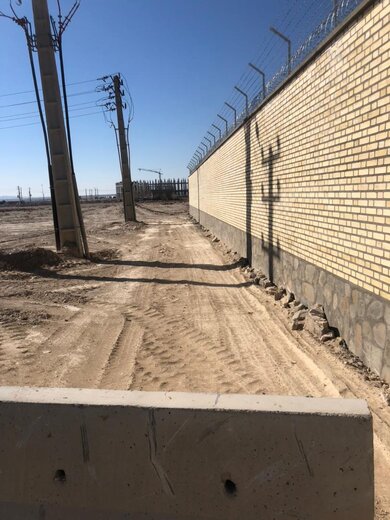 اتمام عملیات احداث دیوارمحافظ در پستهای فوق توزیع در استان سمنان