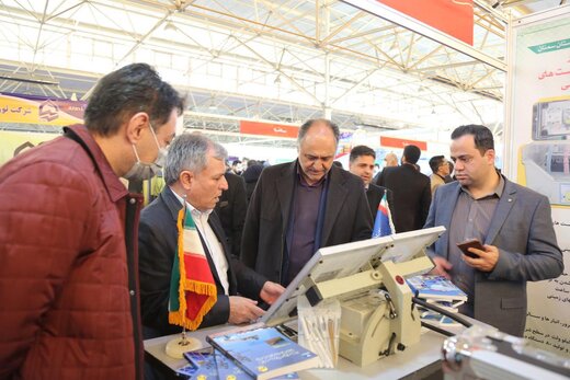 ارائه طرحهای نوآورانه شرکت توزیع برق استان سمنان در جشنواره پژوهش و فناوری وزارت نیرو