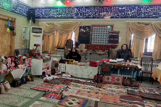 برگزاری نمایشگاه صنایعدستی در ورودی ادارات استان سمنان