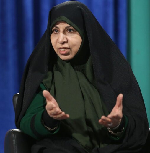 انتقاد شدید «نخستین وزیر زن جمهوری اسلامی» از «بگیر و ببند» در مسأله حجاب /  کار «نفوذی‌ها» یا افراد «فاقد شعور» است / جوانان باید آزادی را درک کنند