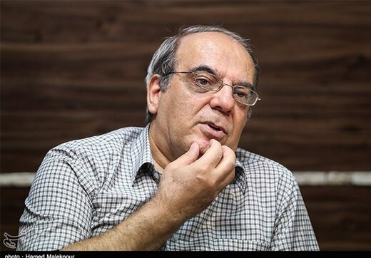 انتقاد عبدی از «دینِ قدرت و سیاستزده» / «نسل جدید» را از «مذهب و ارزشهای رسمی»، بیگانه کردهاید