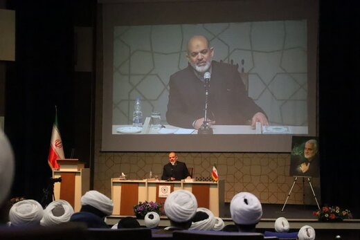 حوزه «ارز» هم به ماموریتهای وزیر کشور اضافه شده؟ / حمله شدید وحیدی به «امپراتوری دلار» / فراخوان اتحاد به «باشگاه تحریمیها»