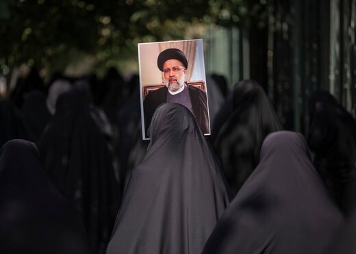 نامه  اعتراض ۴۶ مدیر حوزه‌های علمیه تهران به رئیسی درباره «سرعت برهنگی» و «موج انفعال» + اسامی
