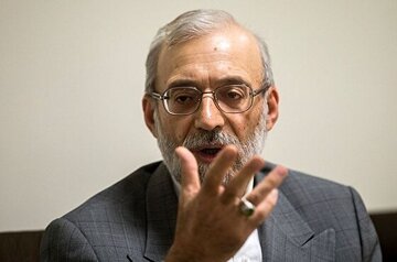 انتقاد تند جواد لاریجانی از منتقدان حجاب اجباری