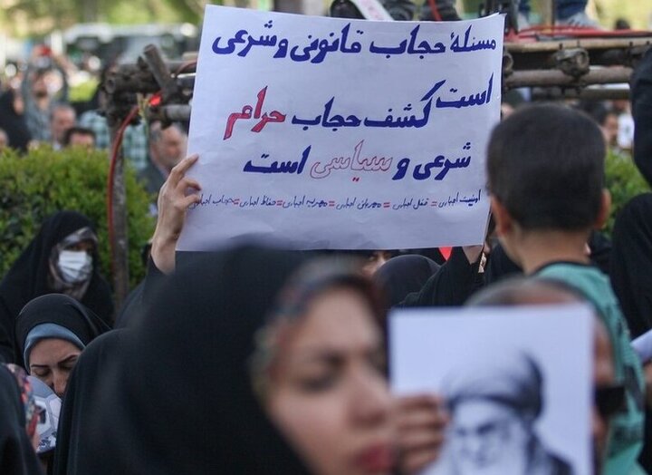 نوآوری در دعوت به حجاب با متن متفاوت در بسته شکلات! + عکس