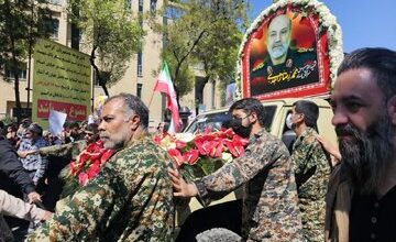 از فلسطین تا اصفهان/«شهید زاهدی» کنار فرمانده آرام گرفت