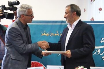 استاندار سمنان رئیس ستاد استانی بزرگداشت مقام معلم شد