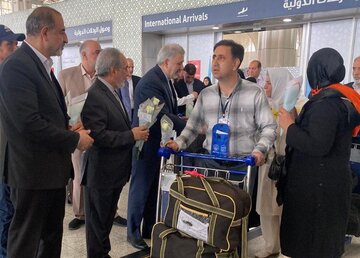 استقبال از این گروه از ایرانیها در عربستان بعد از ۹ سال/ عکس