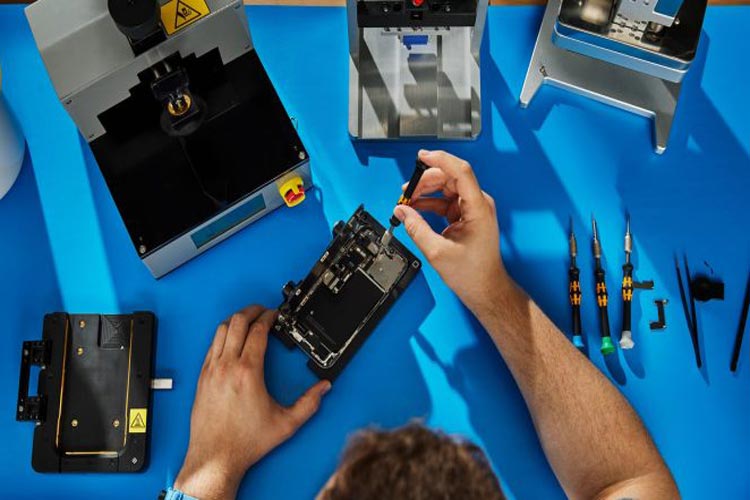 اپل امکان دسترسی به قطعات آیفون را برای تعمیر می‌دهد