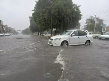 رگبار باران در ۱۷ استان/ احتمال آبگرفتگی معابر