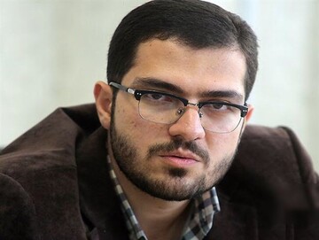 پس لرزه حمله تند حسین شریعتمداری به عضو دفتر رهبری/۲ سال پیش گفته شد توئیت‌های آقای فضائلی بدون هماهنگی نوشته نمی شود