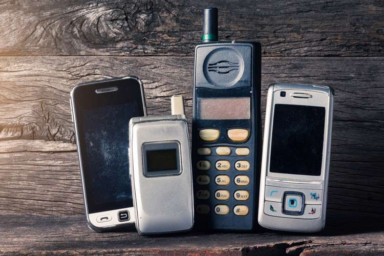 چرا برخی از مردم یک گوشی “صامت” را به یک گوشی “هوشمند” ترجیح می‌دهند؟