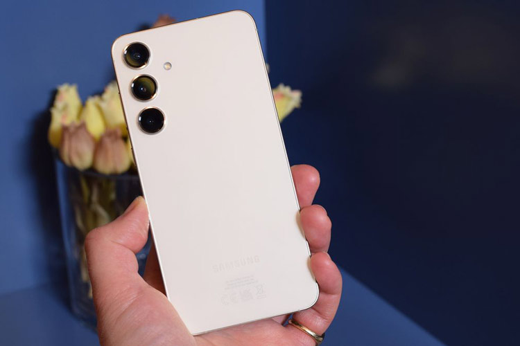 آیا دوربین پرچمدار جدید سامسونگ ضعیف‌تر از نسخه قبلی است؟