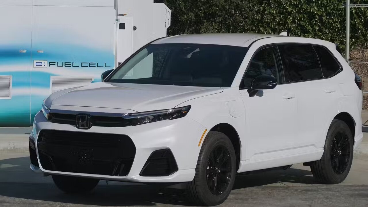 خودروهای پلاگینهیبرید چقدر خرج روی دست صاحبان خود میگذارند؟/ عکس