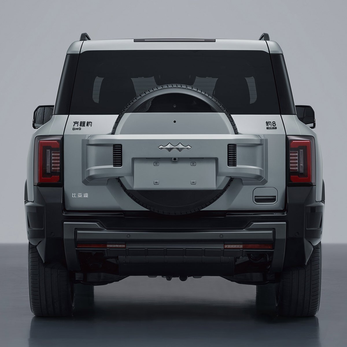 رقیب چینی لندکروزر با ۹۴۰ اسببخار قدرت به میدان آمد /عکس