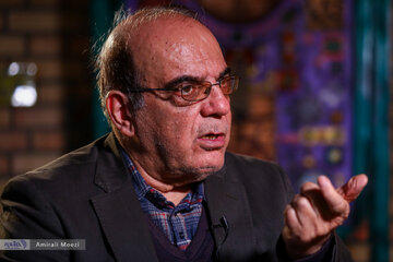 طعنه سنگین عباس عبدی به کاظم صدیقی درپی ادعای توزیع بیش از ۴۷ هزار تن روغن مایع مسموم و تاریخ گذشته