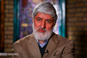 علی مطهری: نوهها، نتیجه ها و نبیرههای آیت الله مطهری دچار بن بست فکری یا پوچی در زندگی نشدهاند/اختلاف نظر سیاسی وجود دارد اما شکاف بین نسلی نه