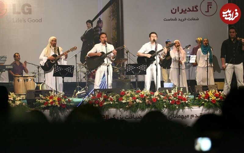 عکسهای یادگاری «جومونگ» با خواننده مشهور دهه هشتاد