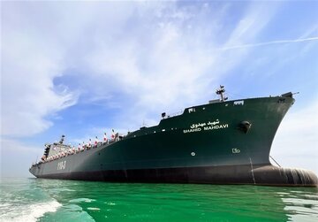 ناو اقیانوسپیما و مجهز به موشک های بالستیک دوربرد سپاه از خط استوا گذشت +جزئیات مهم