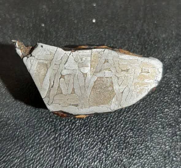 کشف اتفاقی شهابسنگ در استان لرستان/ عکس