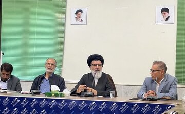 انتخاب مردم حرف اول در سیاست هاست/ دولت کارآمد و باتجربه میتواند تحول اساسی ایجاد کند