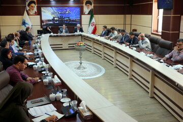 ایجاد ساختار نوین در فرایند آموزشی و پژوهشی با فعالیت دانشکدگان در واحد های دانشگاهی