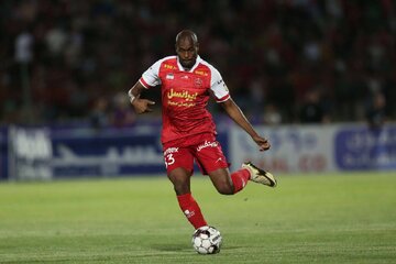 عکس| بازیکن پرسپولیس خلیج فارس را به رسمیت نمیشناسد!