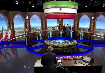 جزئیات مناظره امشب جلیلی و پزشکیان/ مجری مناظرهها تغییر کرد؟