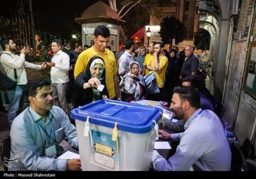 مشارکت در انتخابات از ۳۰ میلیون رأی عبور کرد/ توصیه آذری جهرمی به رئیس جمهور منتخب آینده