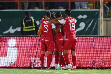 عکس| جنجالیترین اتفاق در اهواز؛ گل پرسپولیس به فولاد مردود بود؟