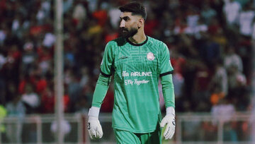 عکس| خرید و فروش دلارهای بیرانوندی بیرون آزادی!