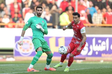 عکس | ناراحتی علیرضا بیرانوند از پرسپولیسیها/خانوادهام در ورزشگاه بودند