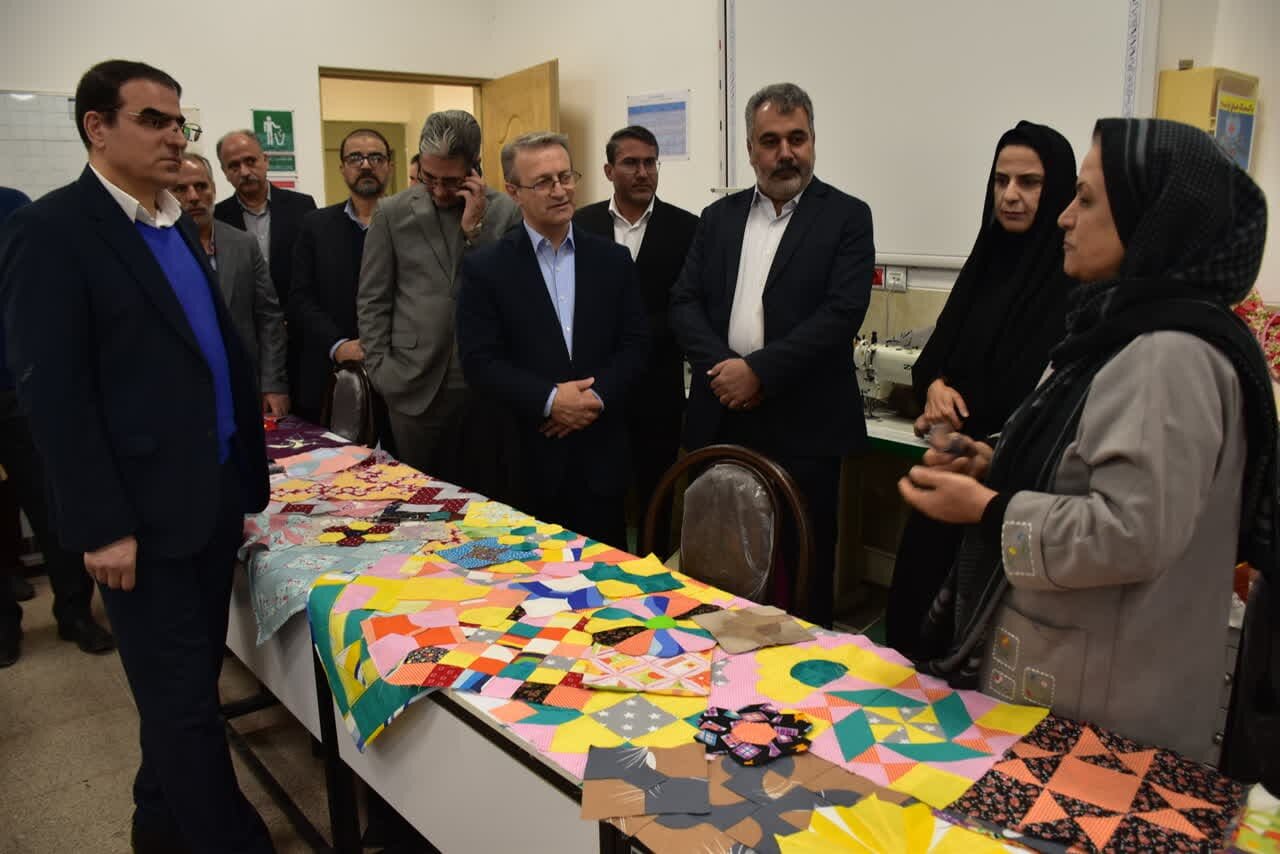 بازدید از مرکز آموزش فنی و حرفه‌ای خواهران یزد