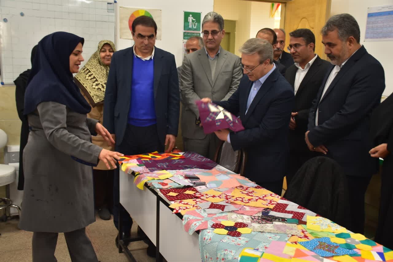 بازدید از مرکز آموزش فنی و حرفه‌ای خواهران یزد