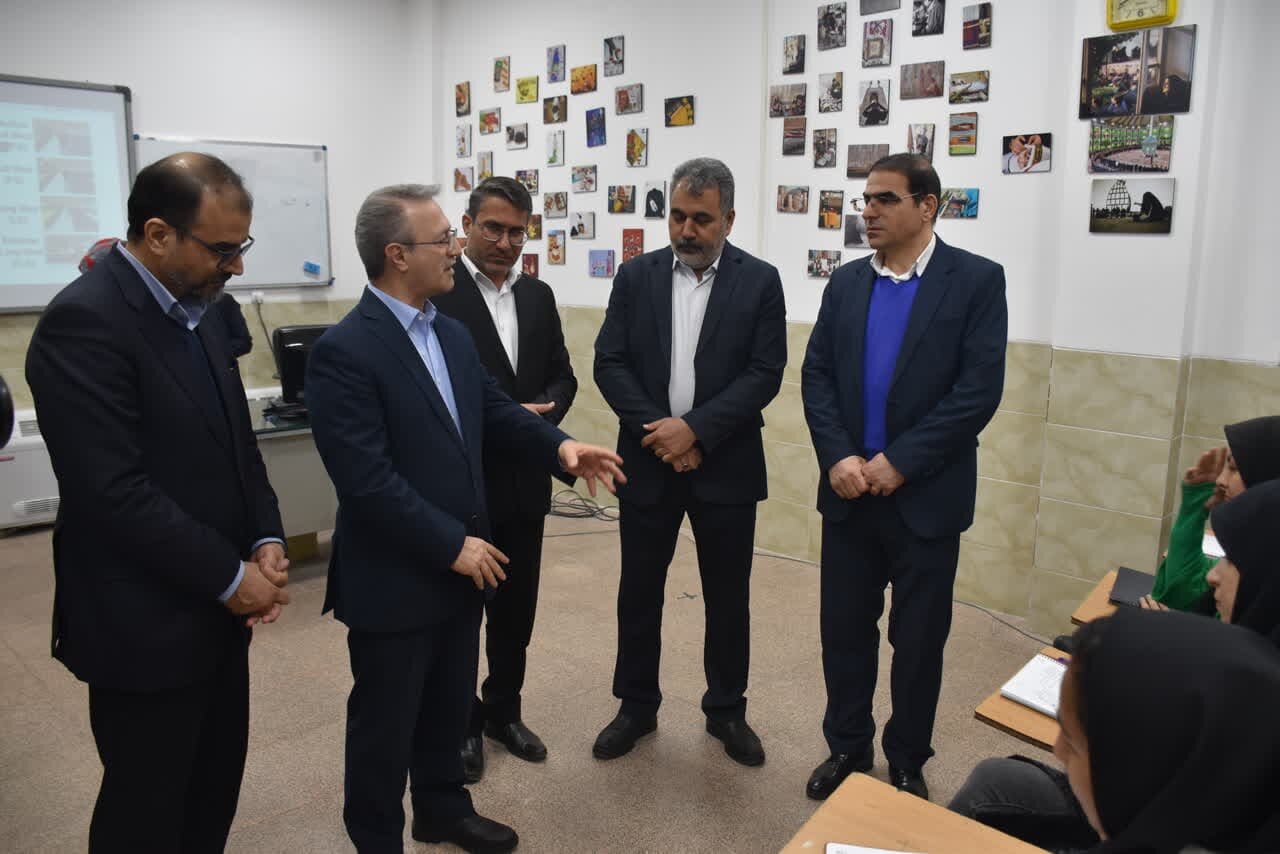 بازدید از مرکز آموزش فنی و حرفه‌ای خواهران یزد