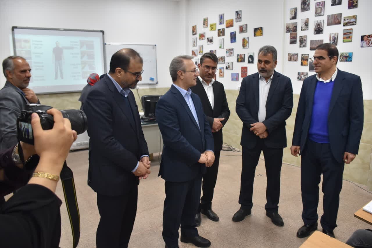 بازدید از مرکز آموزش فنی و حرفه‌ای خواهران یزد