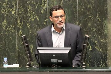 اجرای ناکامل سیاستهای ارزی و تأثیر آن بر بازار