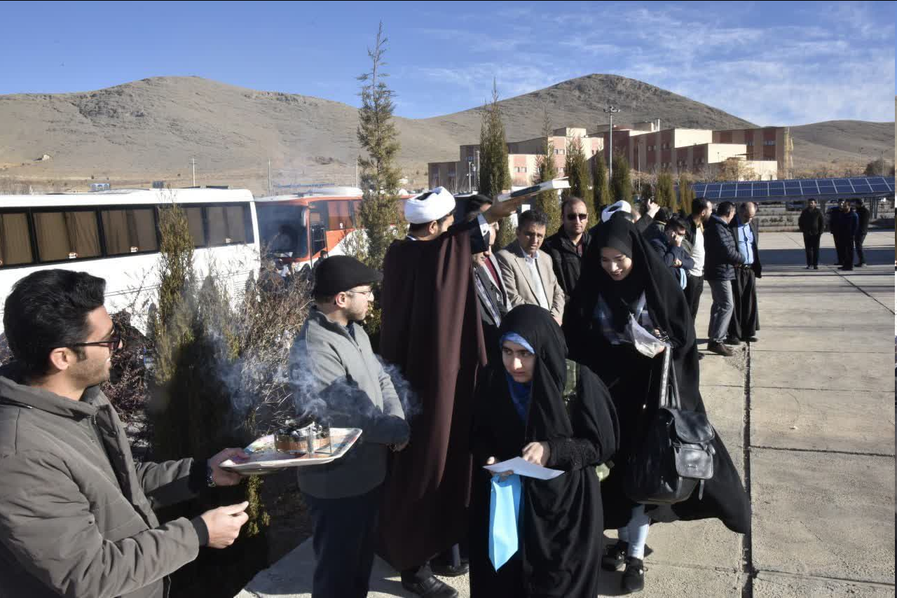 اعزام دانشجویان از شهرکرد به مناطق عملیاتی راهیان نور